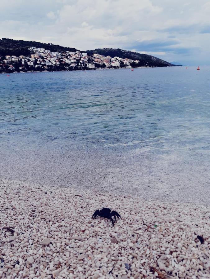 Apartment Ema Trogir Eksteriør bilde