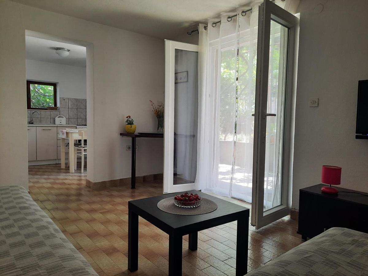 Apartment Ema Trogir Eksteriør bilde
