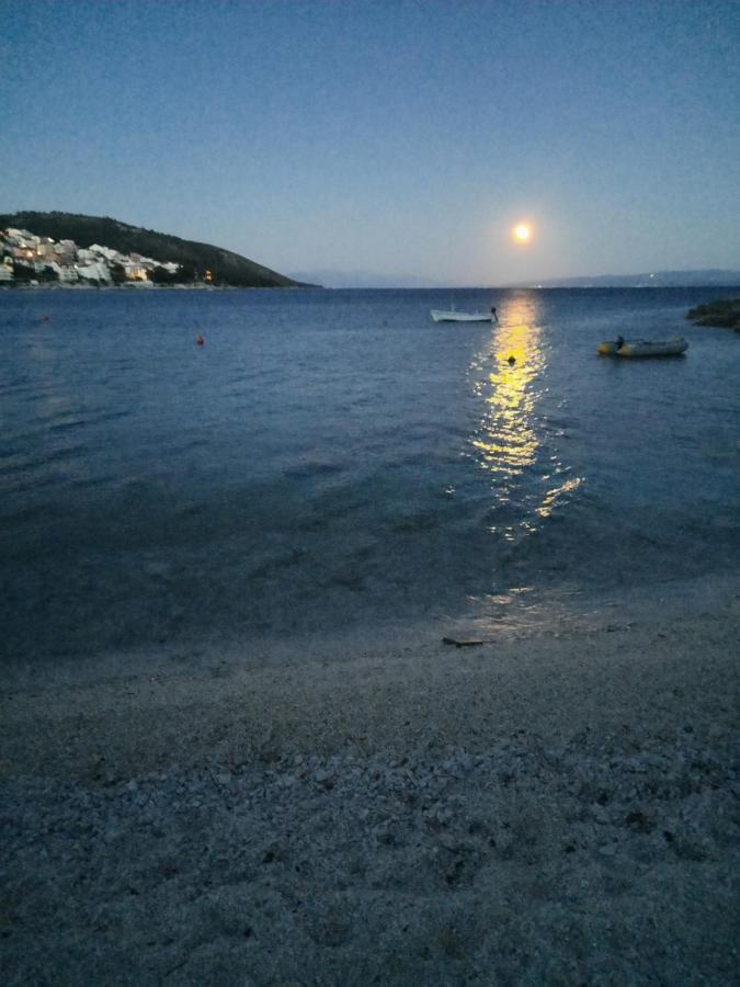 Apartment Ema Trogir Eksteriør bilde